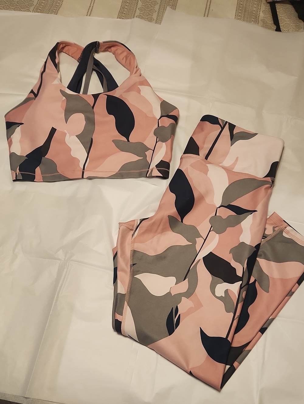 Ellie Light Pink Print Active Set